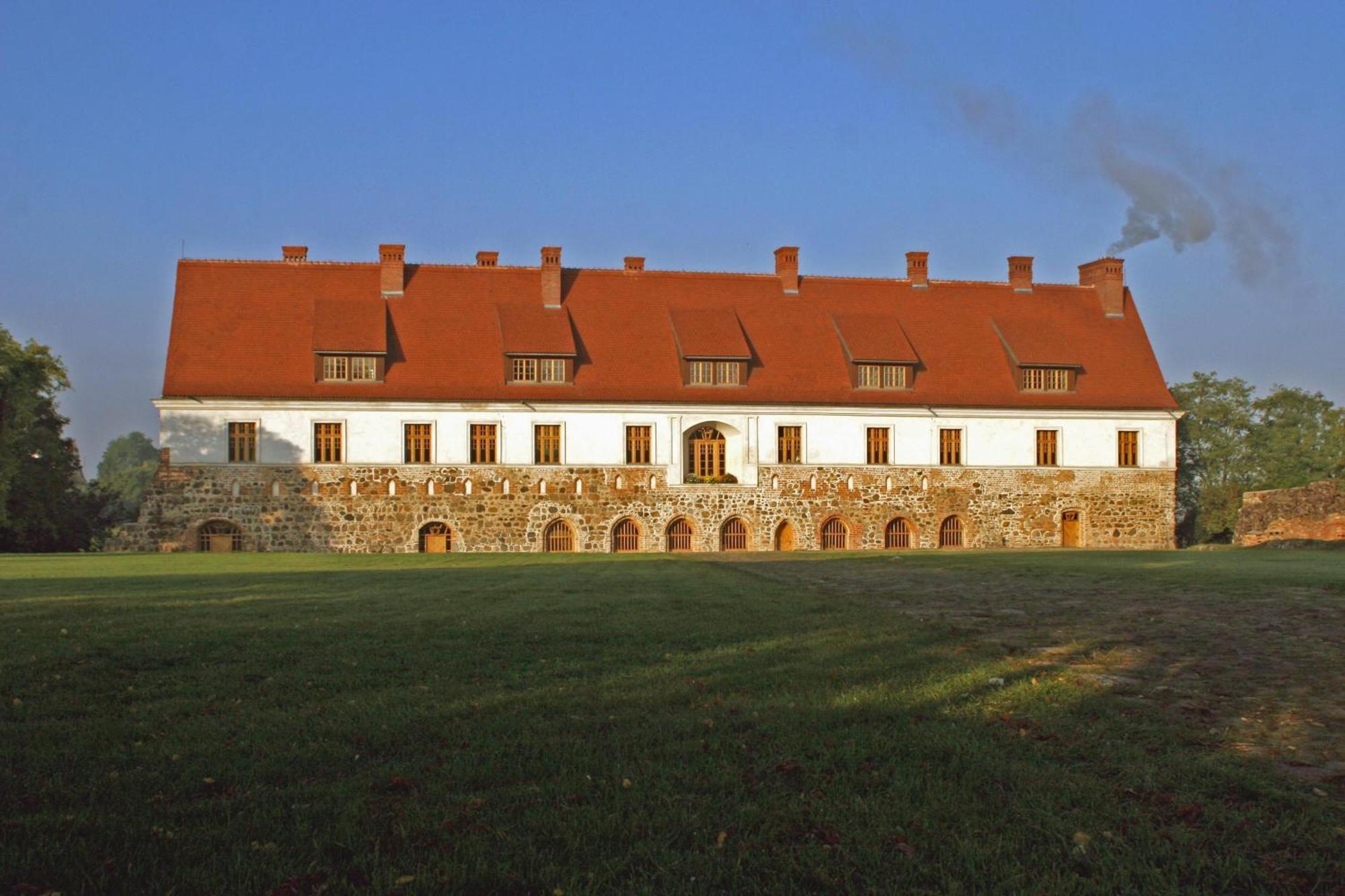 Klasztor Cedynia Hotel Luaran gambar