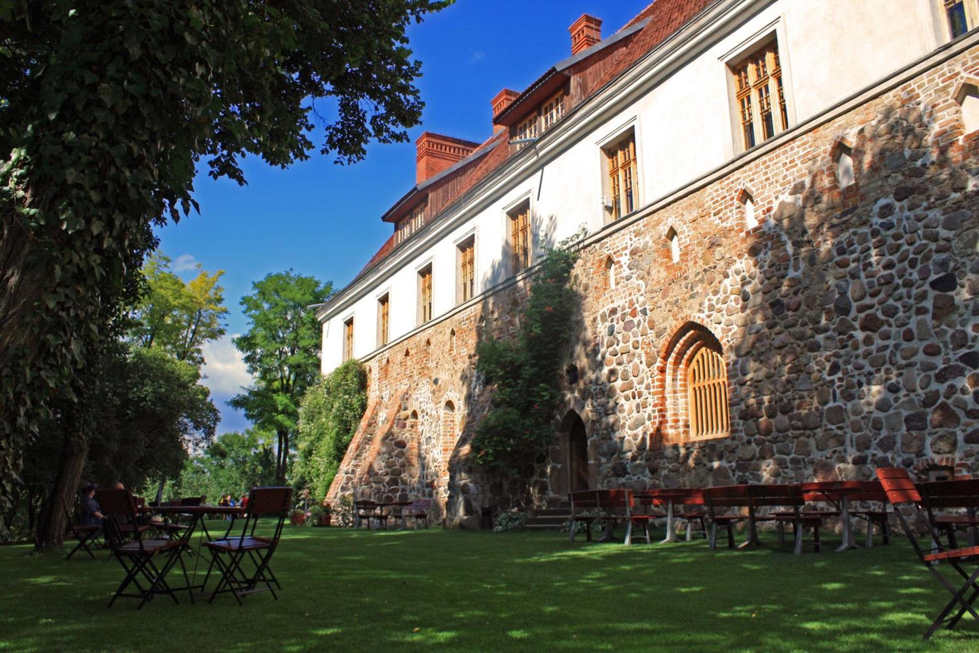 Klasztor Cedynia Hotel Luaran gambar