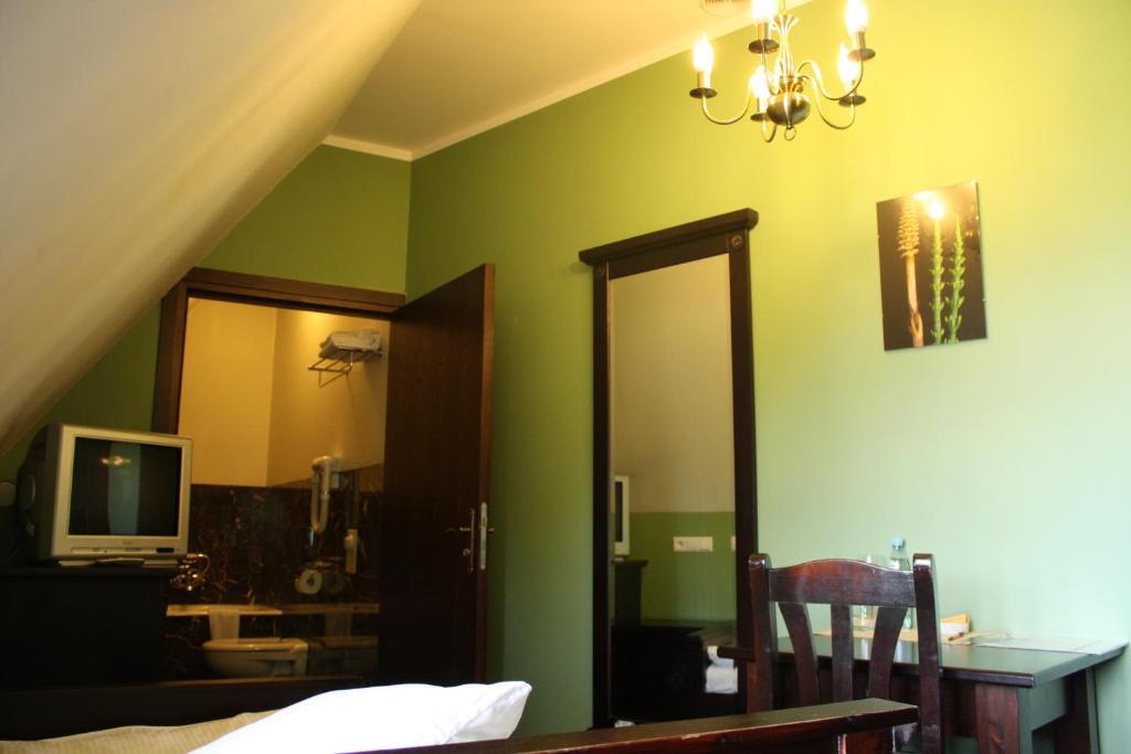 Klasztor Cedynia Hotel Bilik gambar